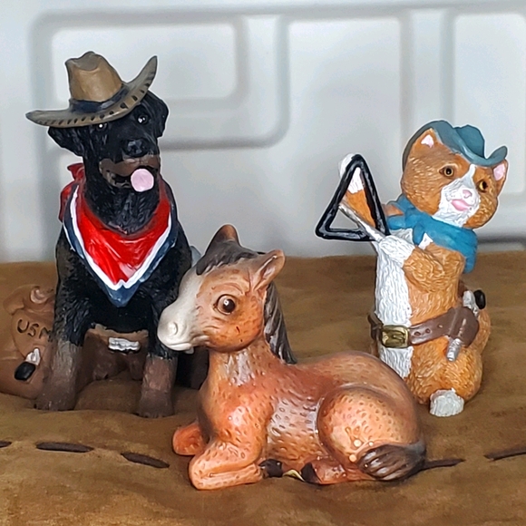 Knickknacks.Set of three - Picture 2 of 9